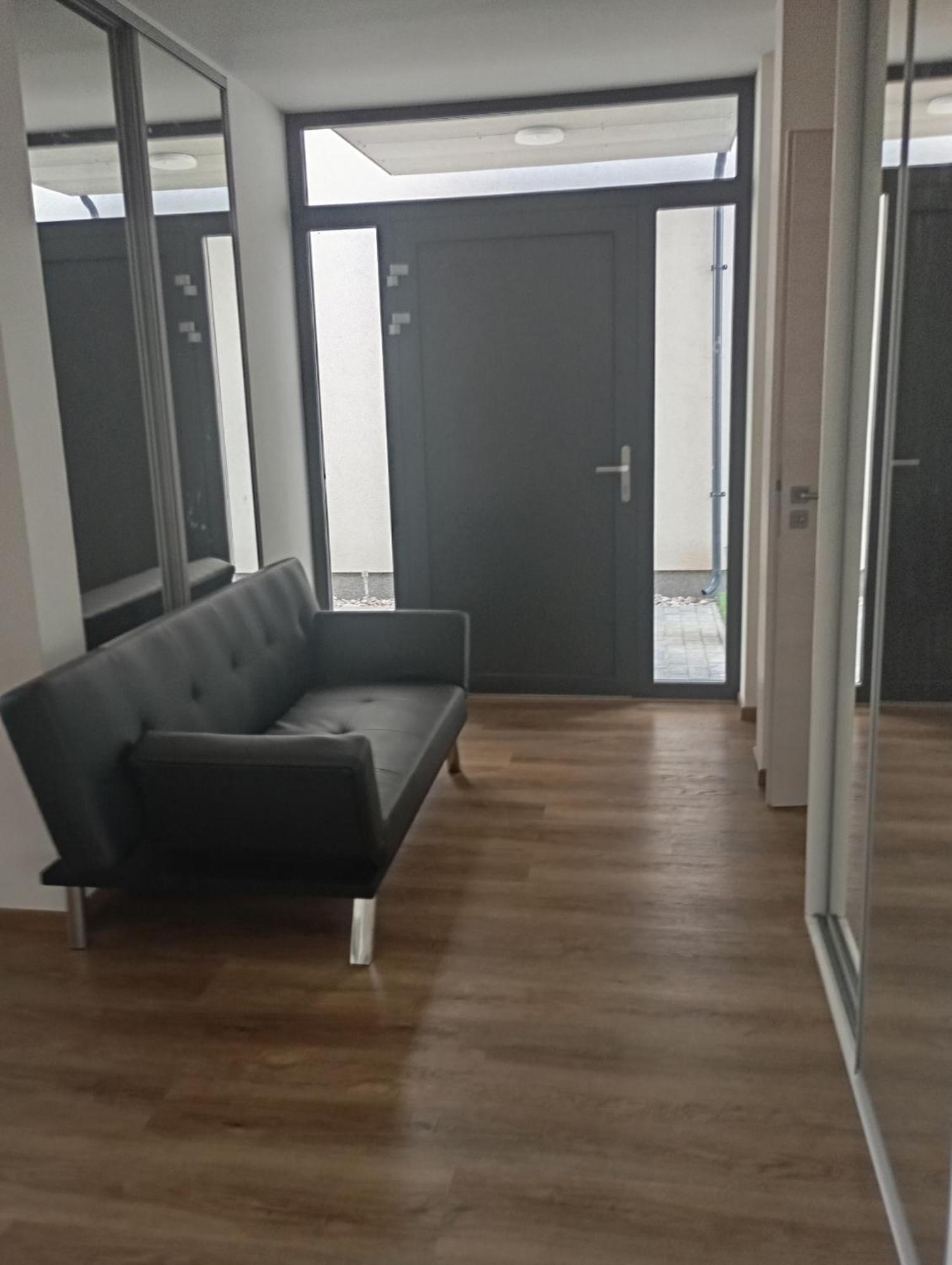 Moderni Pokoj S Parkovanim Zdarma Brno Exterior photo
